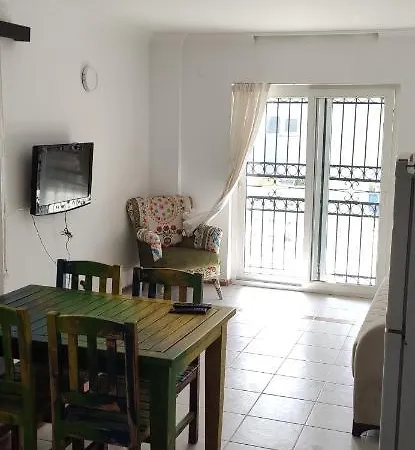 Kent Apartment *